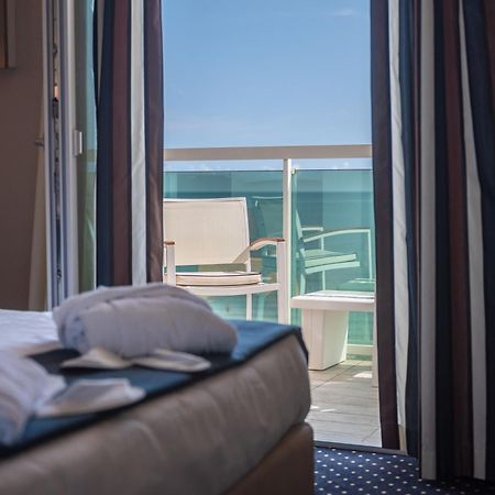 לידו די ג'סולו Hotel Anthony מראה חיצוני תמונה