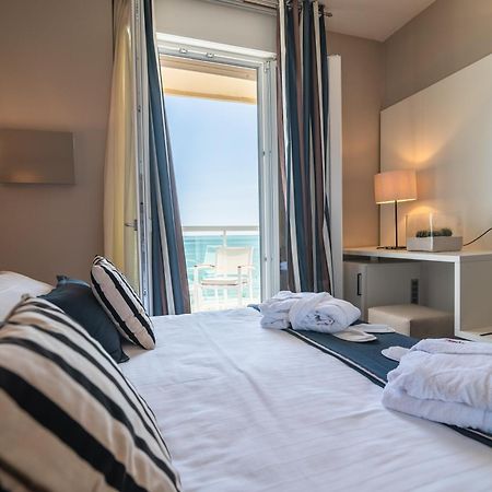 לידו די ג'סולו Hotel Anthony מראה חיצוני תמונה