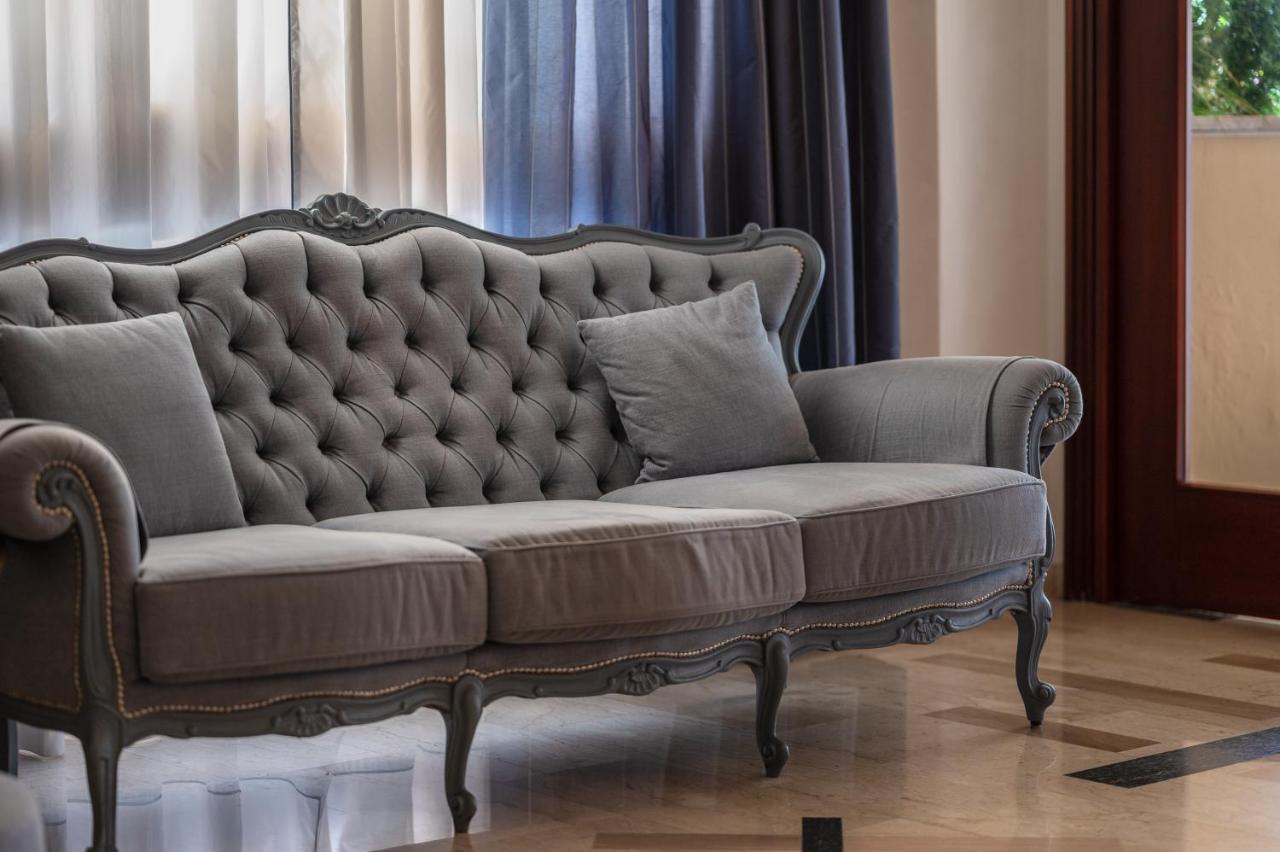 לידו די ג'סולו Hotel Anthony מראה חיצוני תמונה