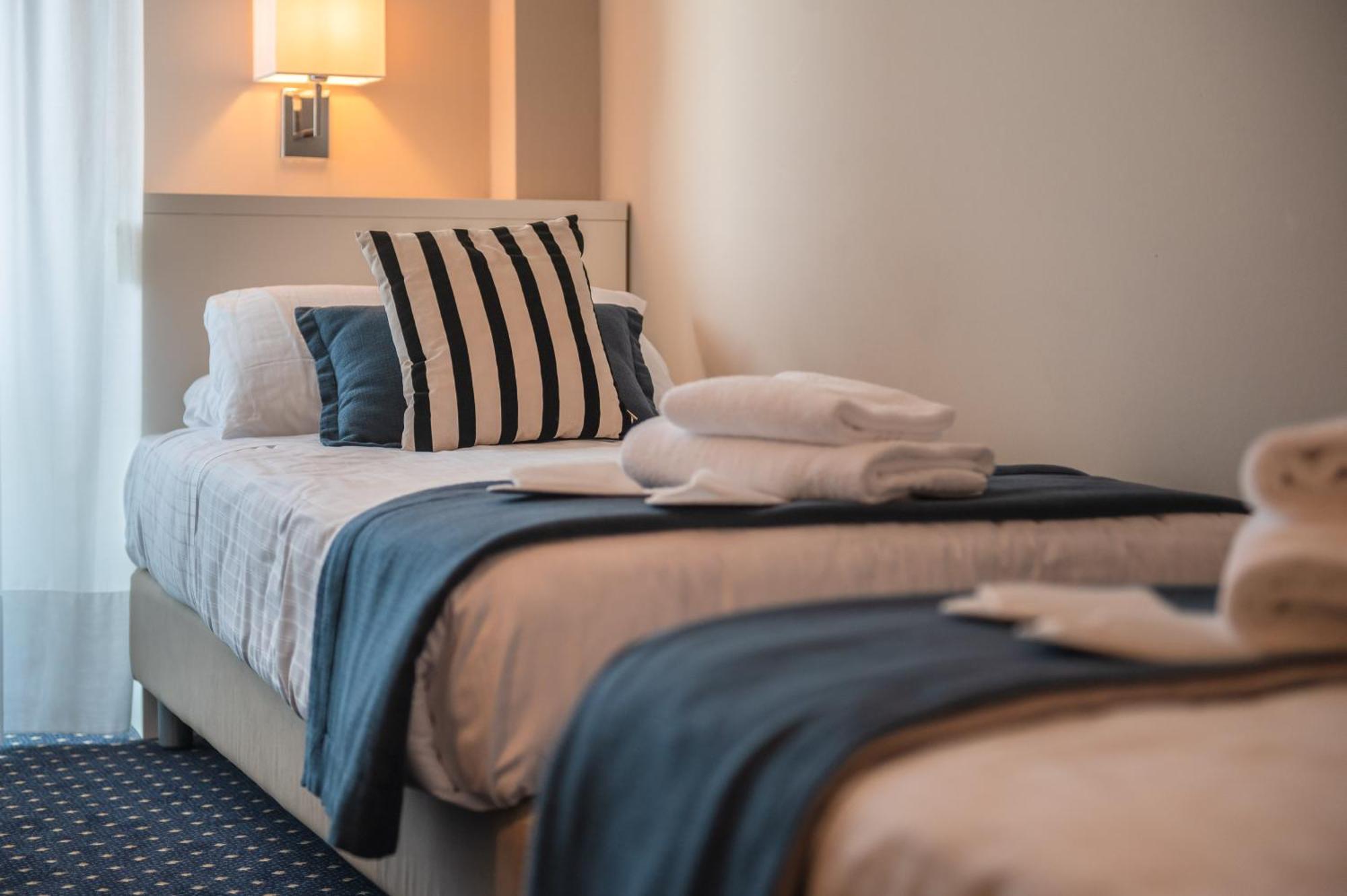 לידו די ג'סולו Hotel Anthony חדר תמונה