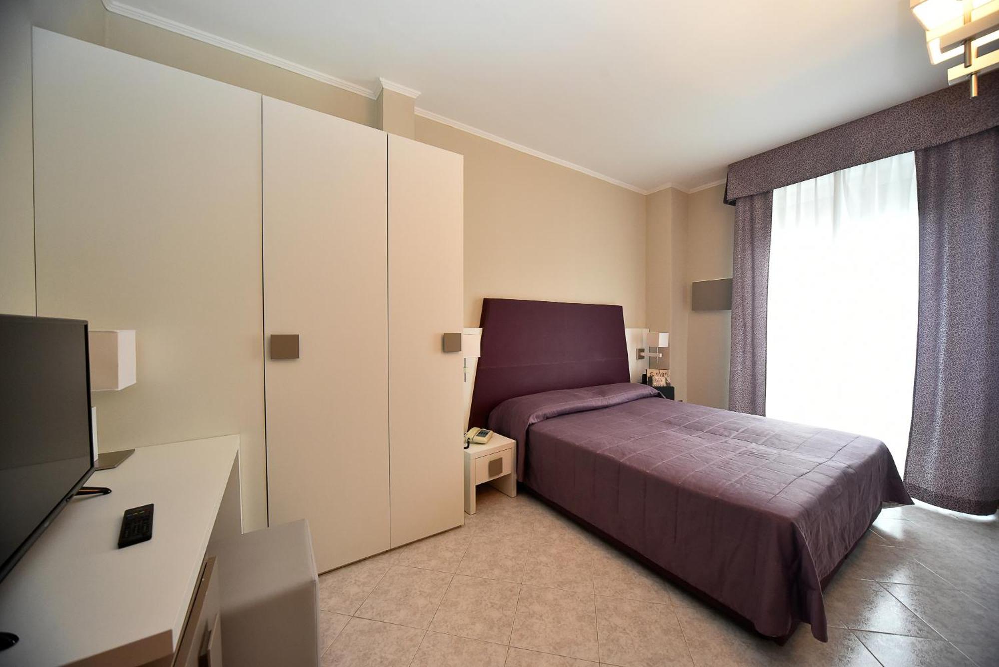 לידו די ג'סולו Hotel Anthony חדר תמונה