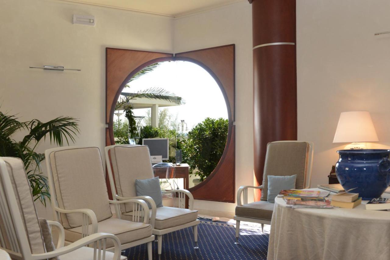 לידו די ג'סולו Hotel Anthony מראה חיצוני תמונה
