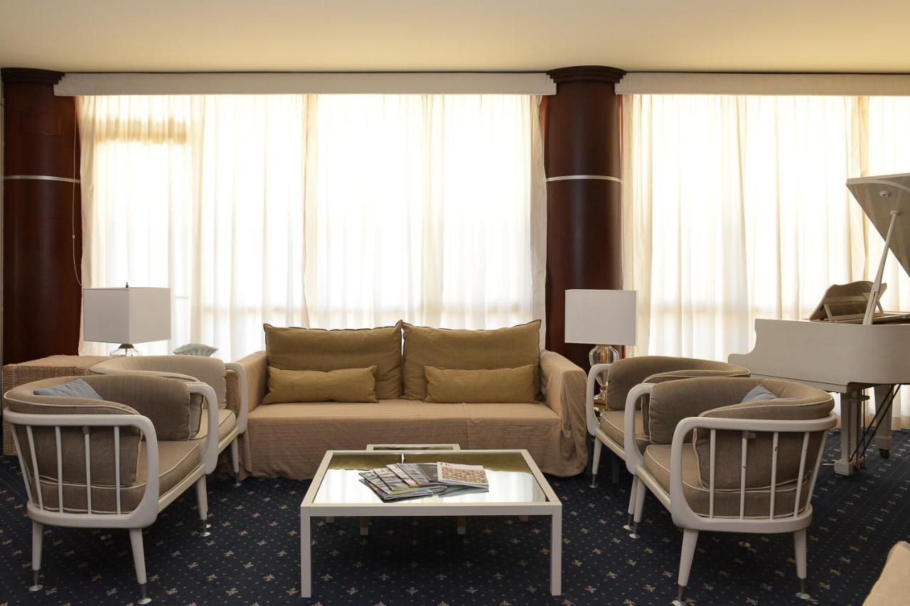 לידו די ג'סולו Hotel Anthony מראה חיצוני תמונה