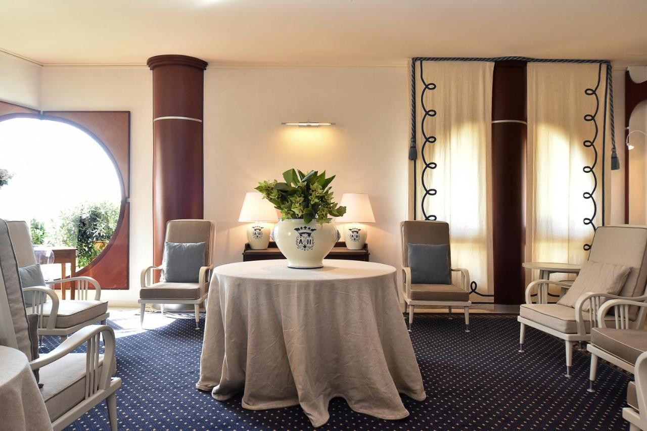 לידו די ג'סולו Hotel Anthony מראה חיצוני תמונה